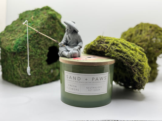 SAND + PAWS Scented Candle - Fresh Flowers 12oz